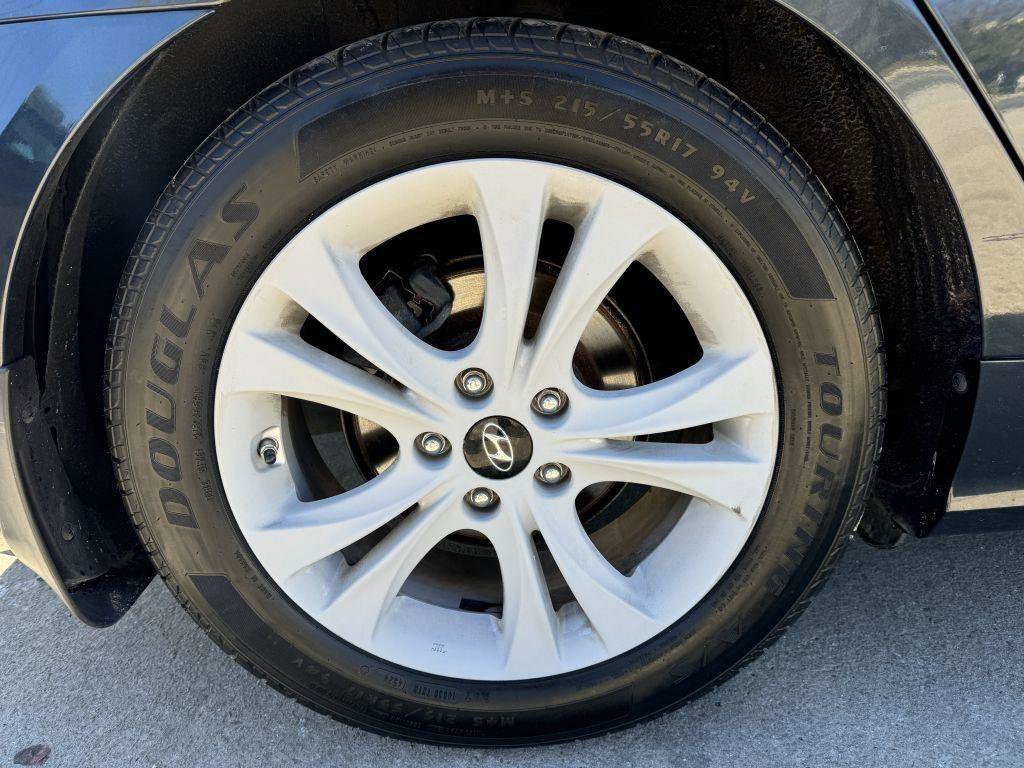 Used 2013 Hyundai Sonata Limited w/ Premium Pkg FWD image 9