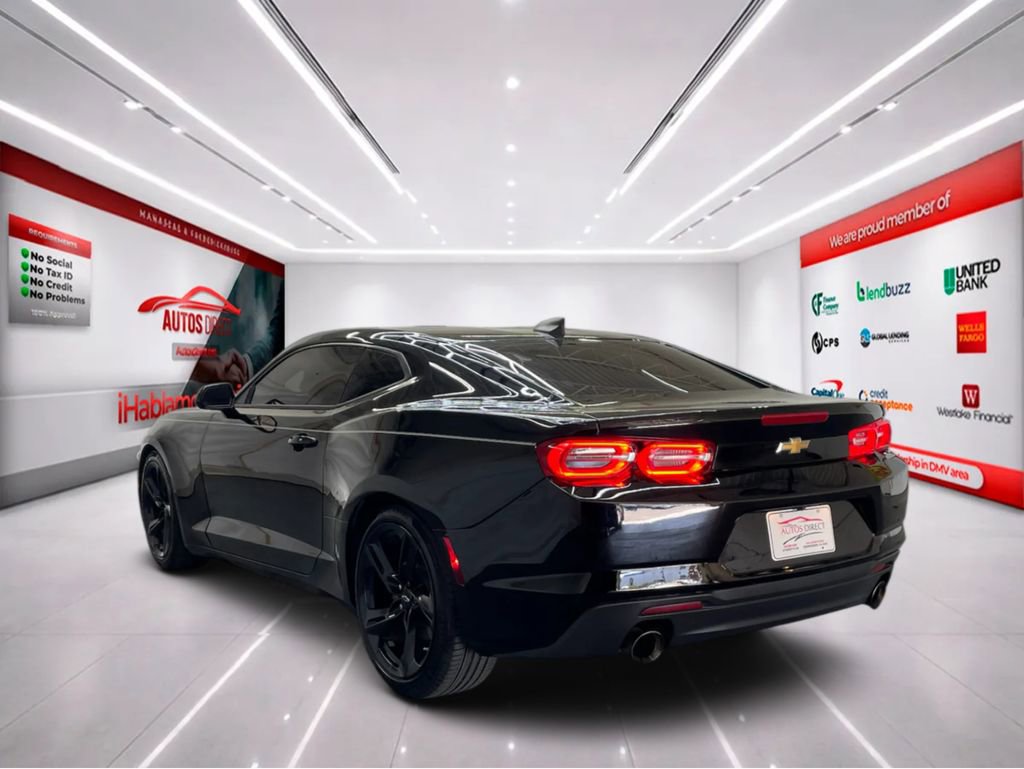 Used 2022 Chevrolet Camaro LT RWD image 6