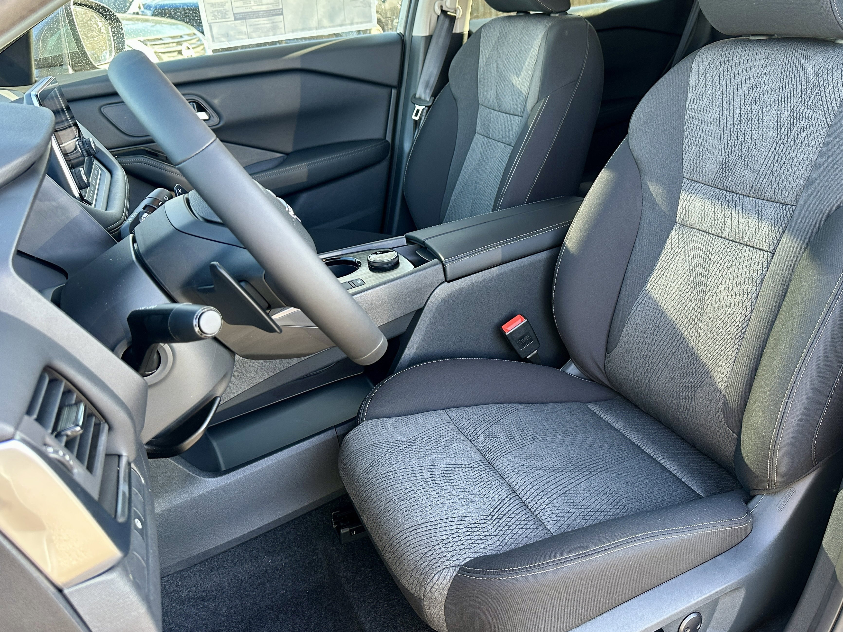 New 2026 Nissan Rogue SV AWD/4WD image 24