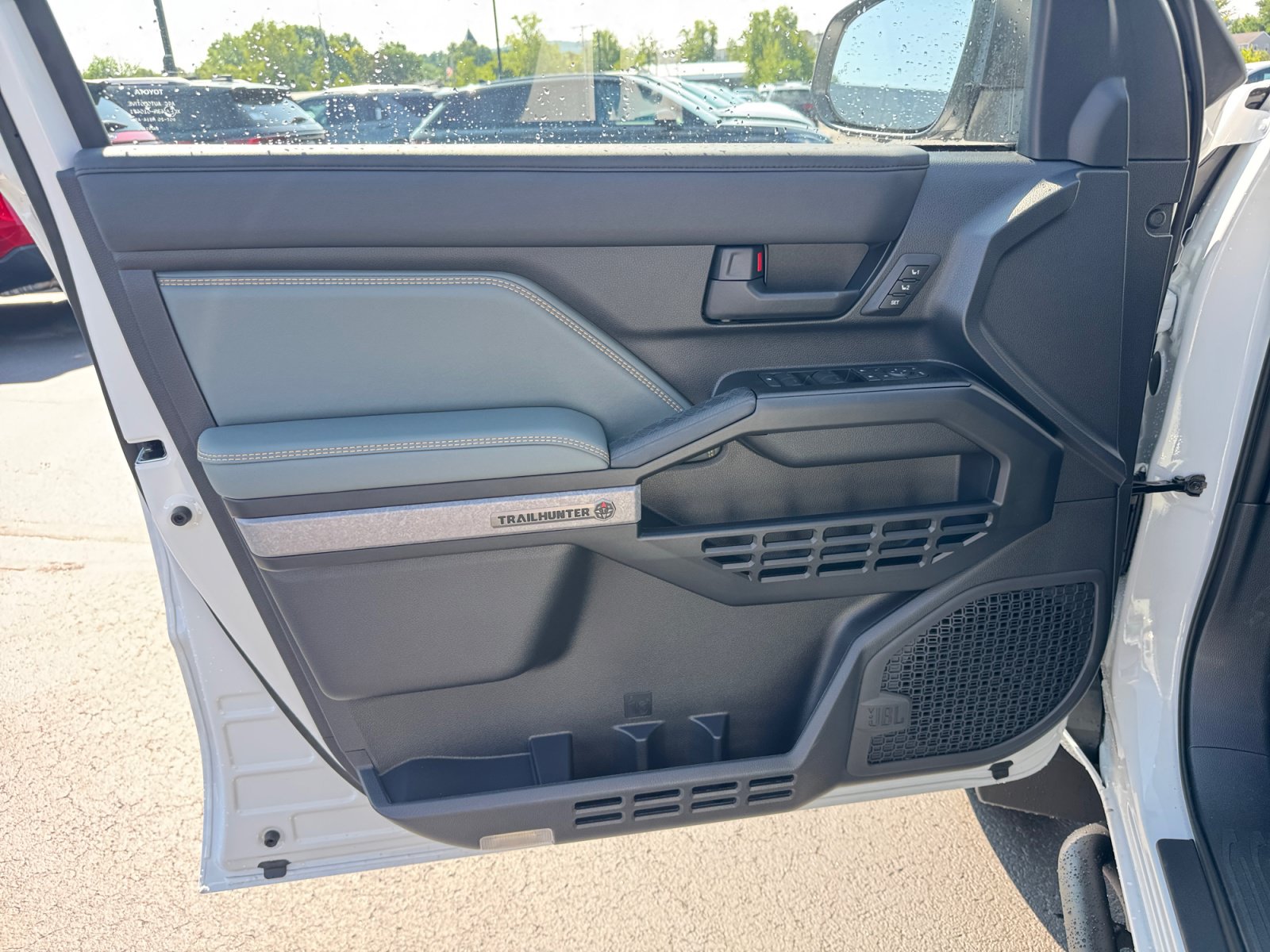 New 2026 Toyota 4Runner Trailhunter AWD/4WD image 24