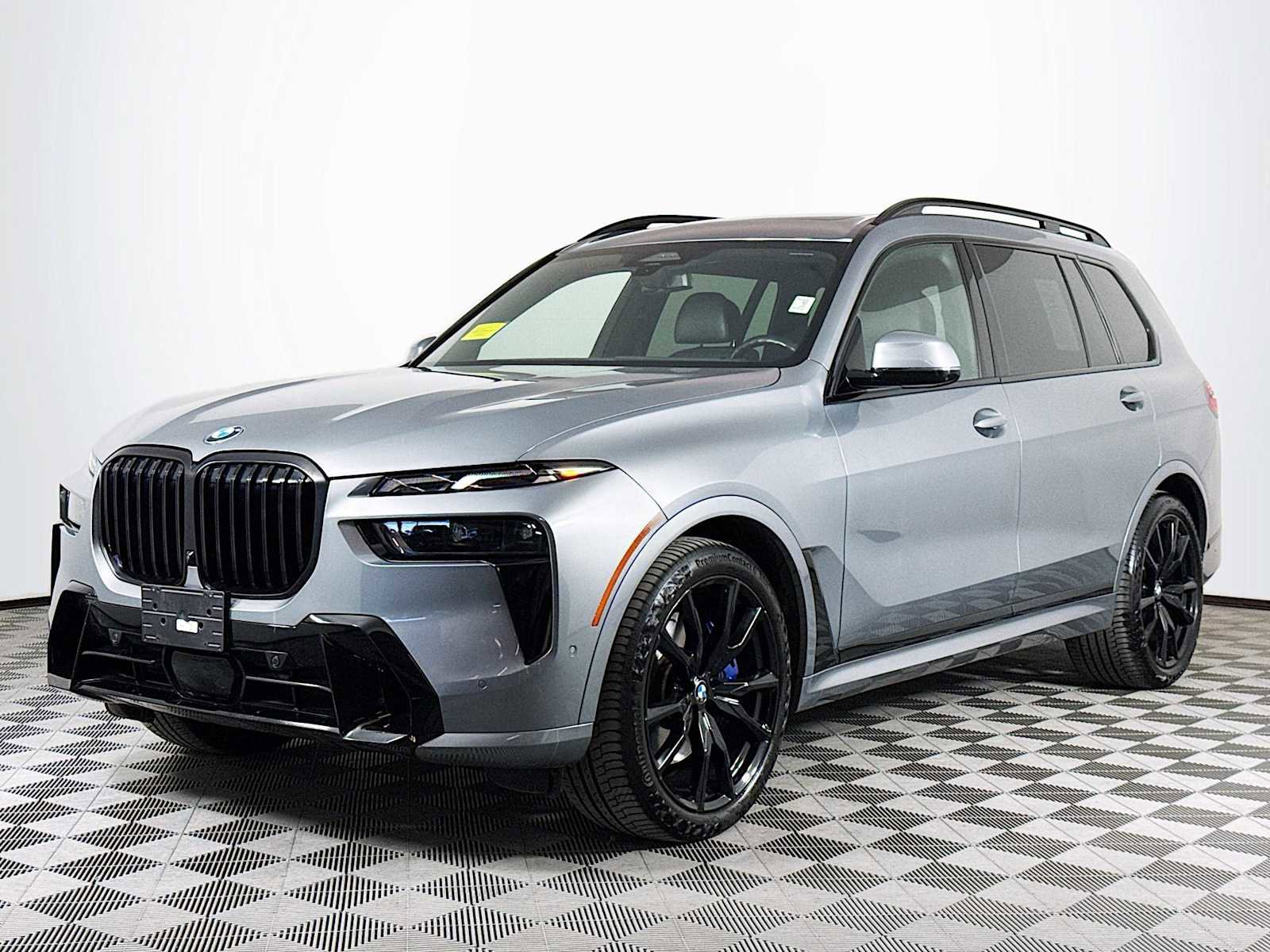 Used 2024 BMW X7 xDrive40i w/ Executive Package image 1