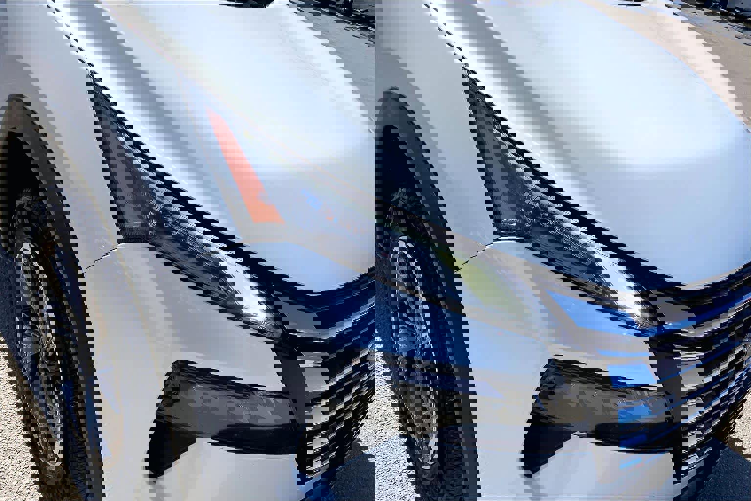 Used 2024 Nissan Rogue SV image 27