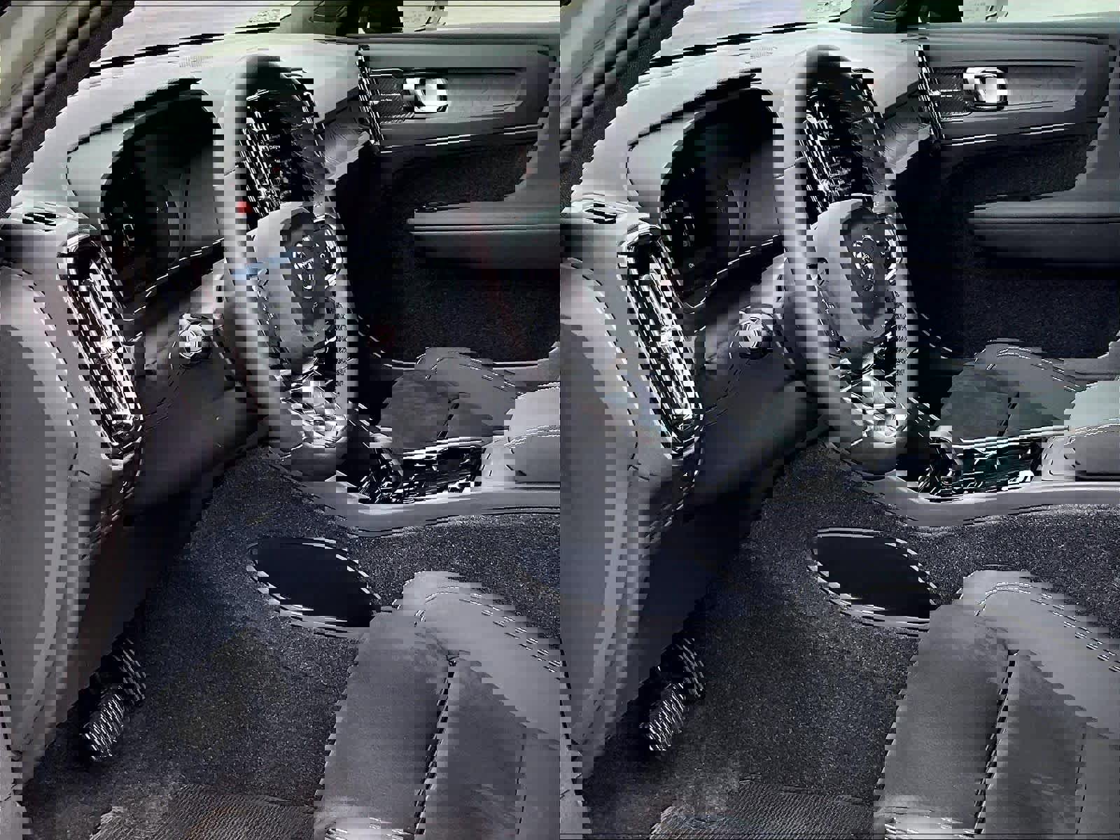 Used 2023 Volvo XC40 Recharge Ultimate AWD/4WD image 16