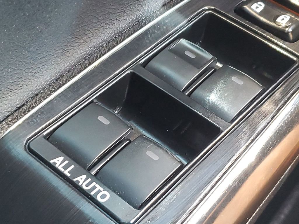 Used 2015 Toyota Avalon XLE Premium image 35