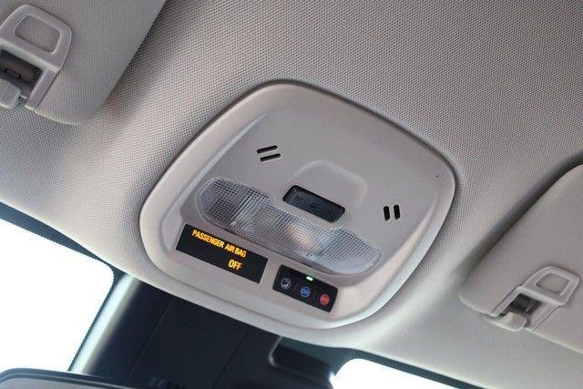 Used 2025 Chevrolet Trax LT w/ LT Convenience Package FWD image 16