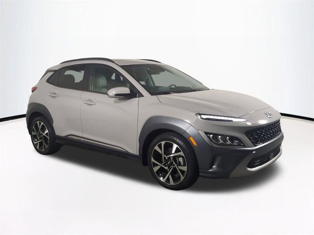 Used 2023 Hyundai Kona Limited w/ Cargo Package FWD image 2