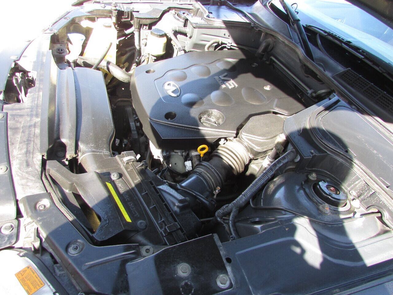 Used 2004 INFINITI FX35 2WD w/ Touring Pkg image 16