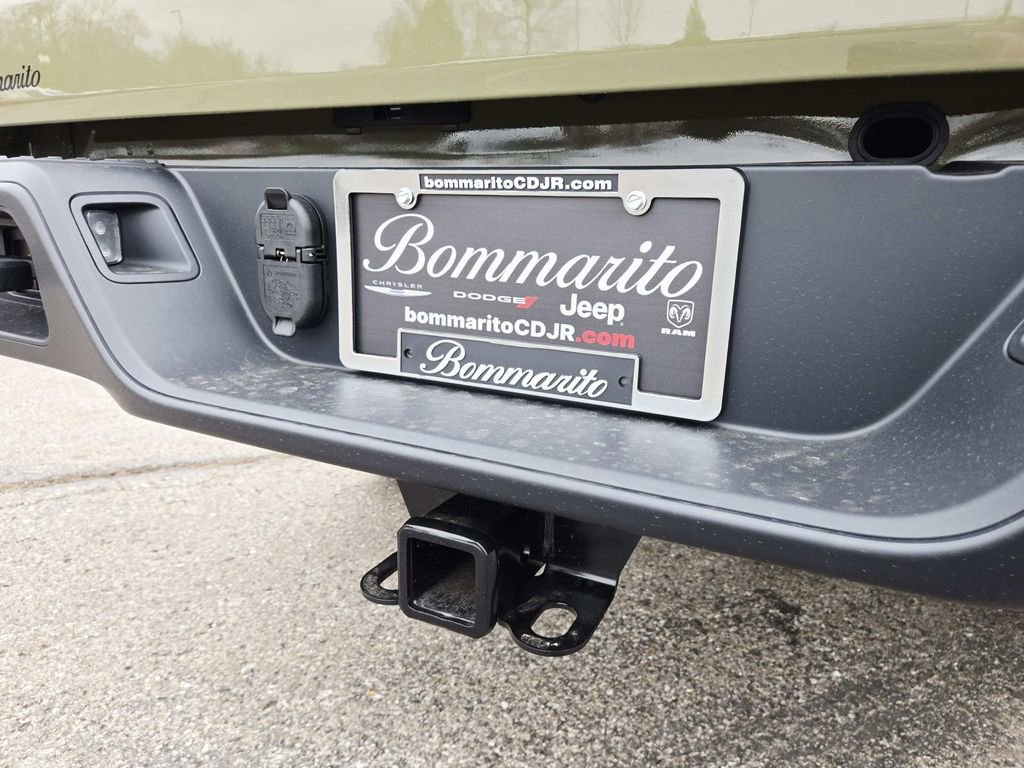New 2026 Jeep Gladiator Sport AWD/4WD image 15