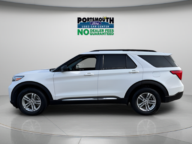 Used 2022 Ford Explorer XLT w/ Equipment Group 202A AWD/4WD image 2