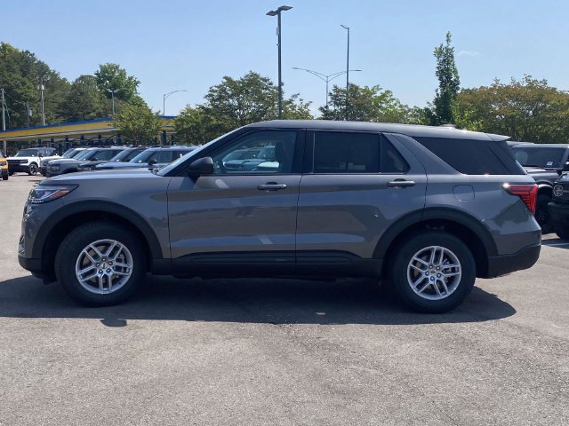 New 2026 Ford Explorer Active RWD image 16