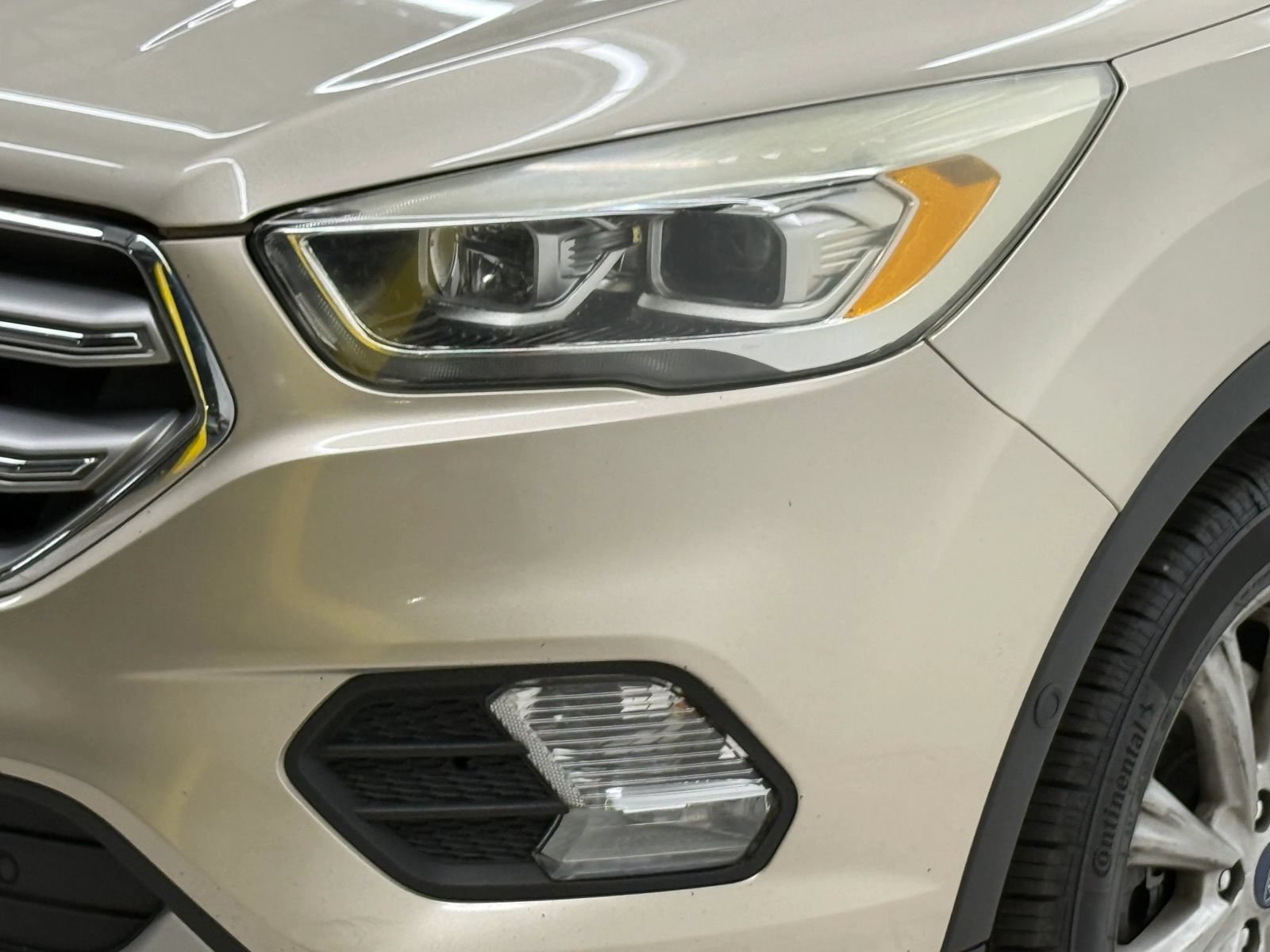 Used 2017 Ford Escape Titanium w/ Equipment Group 301A AWD/4WD image 4