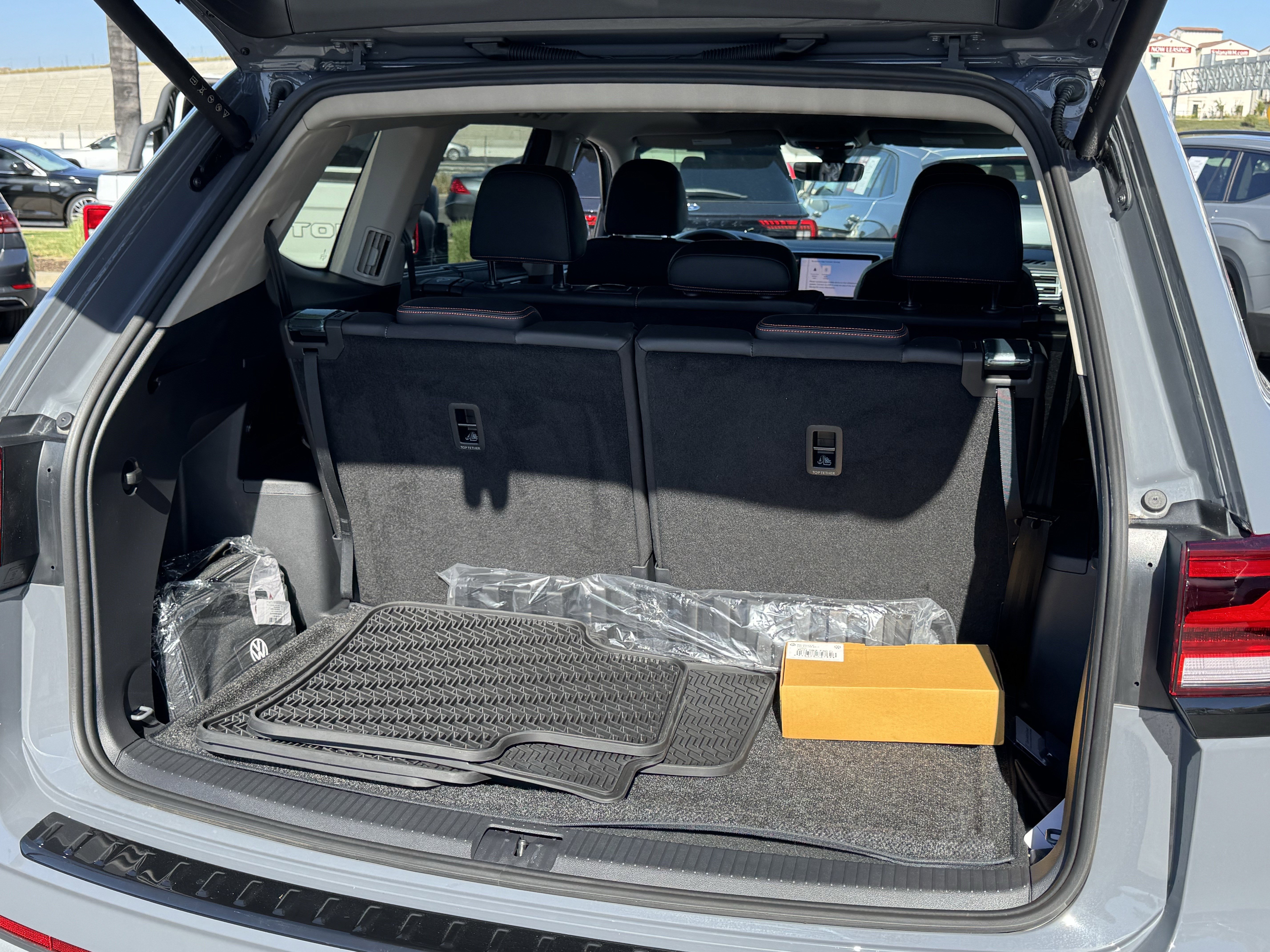 Used 2026 Volkswagen Atlas Peak Edition image 40