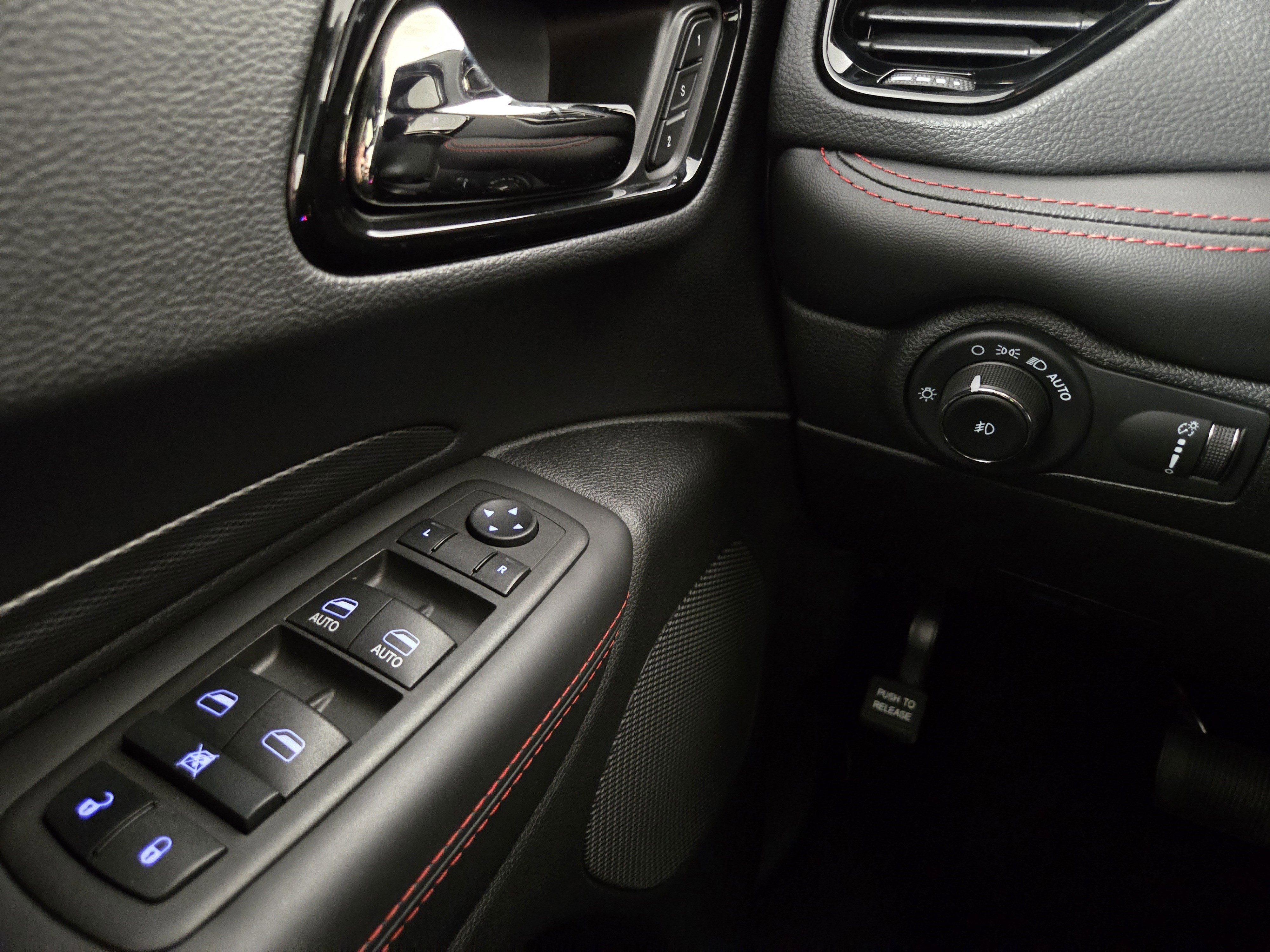 Used 2023 Dodge Durango R/T AWD/4WD image 33