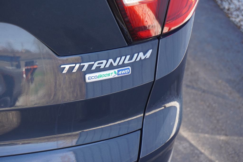 Used 2019 Ford Escape Titanium image 8