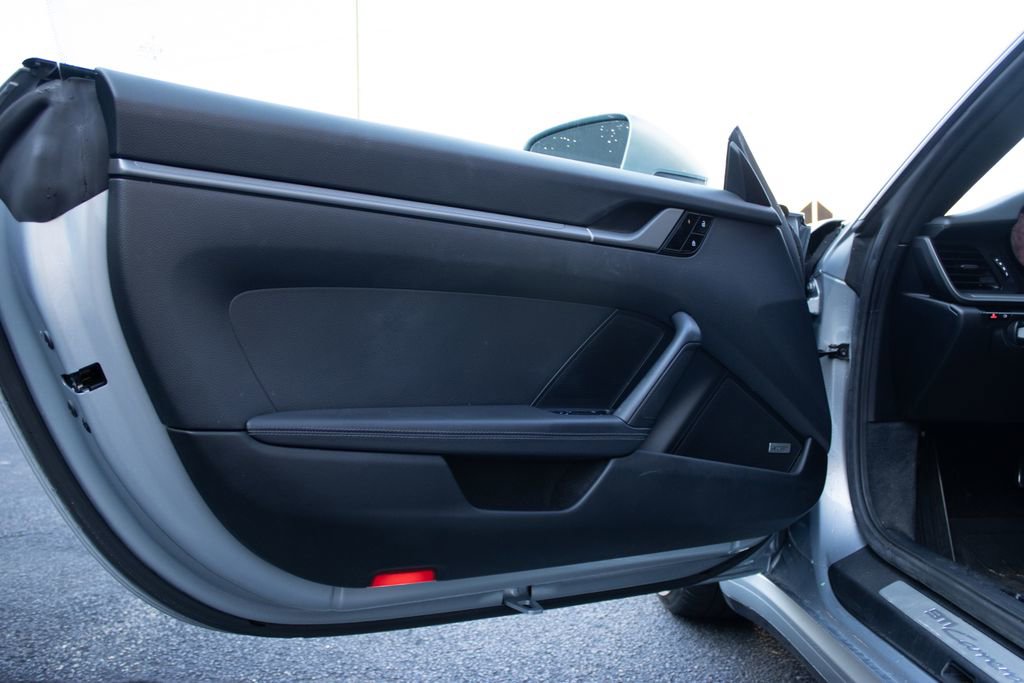Used 2020 Porsche 911 Carrera image 8