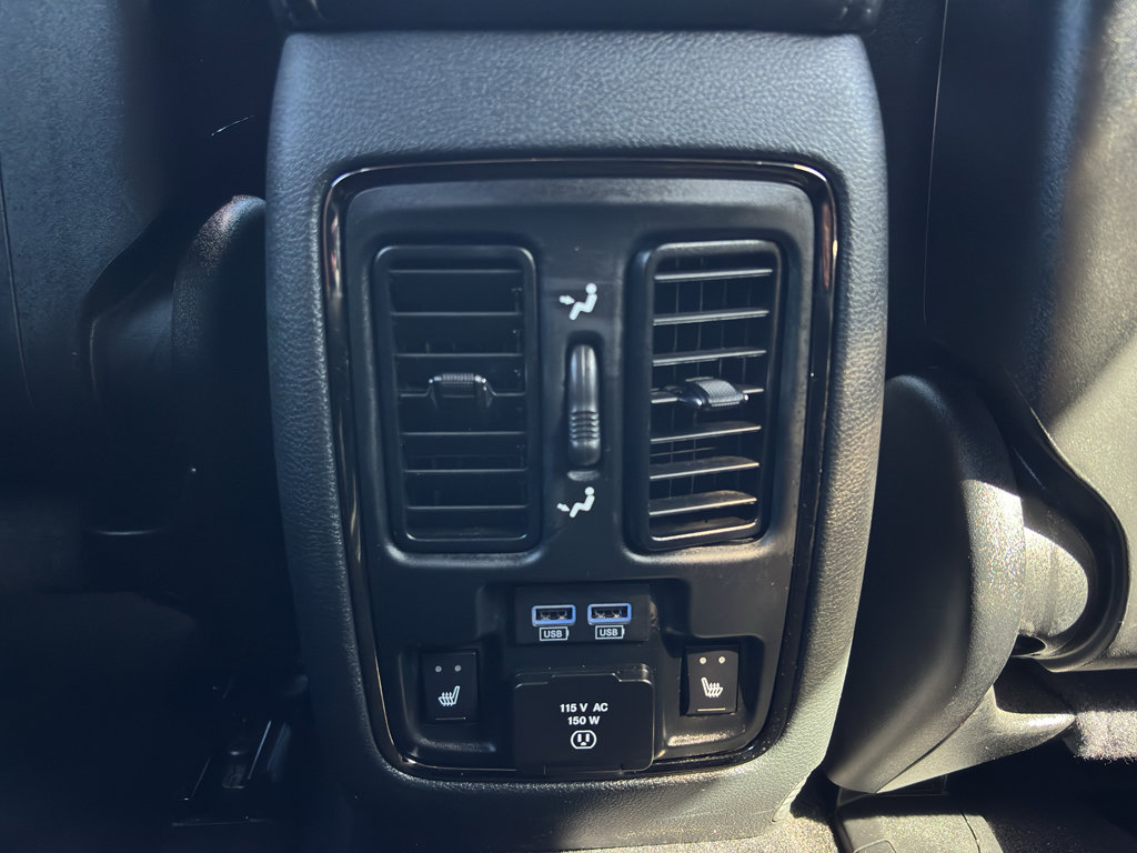 Used 2020 Dodge Durango R/T w/ Blacktop Package AWD/4WD image 17