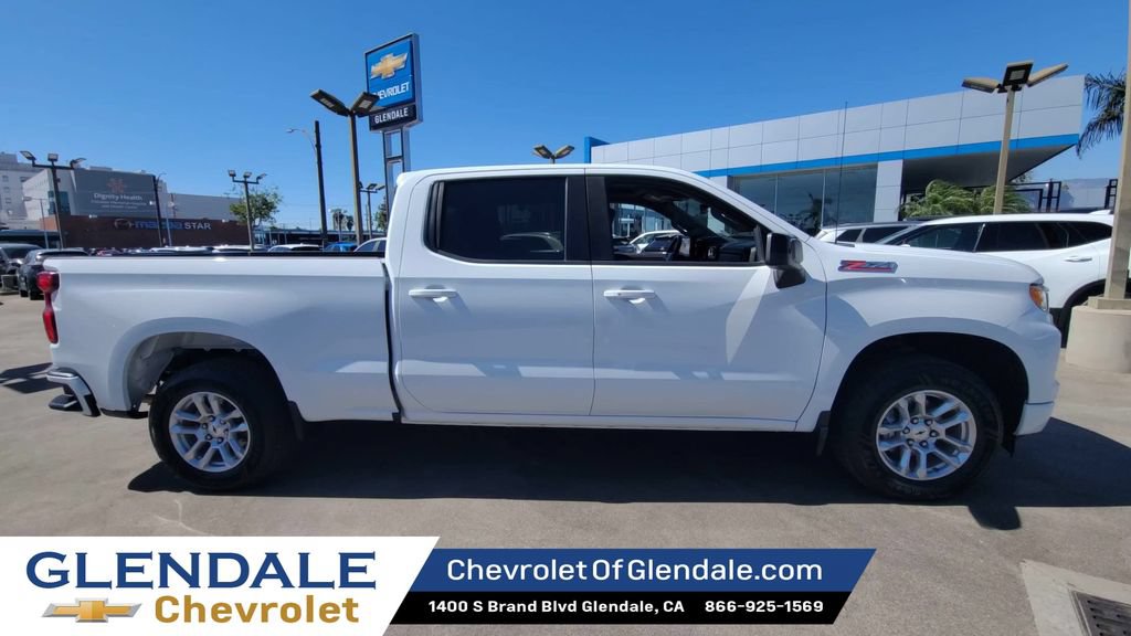 Used 2022 Chevrolet Silverado 1500 RST w/ Z71 Off-Road Package AWD/4WD image 9