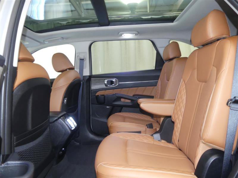 Used 2022 Kia Sorento SX Prestige w/ Rust Color Package AWD/4WD image 29