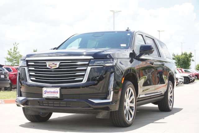 Used 2024 Cadillac Escalade ESV Premium Luxury Platinum image 3