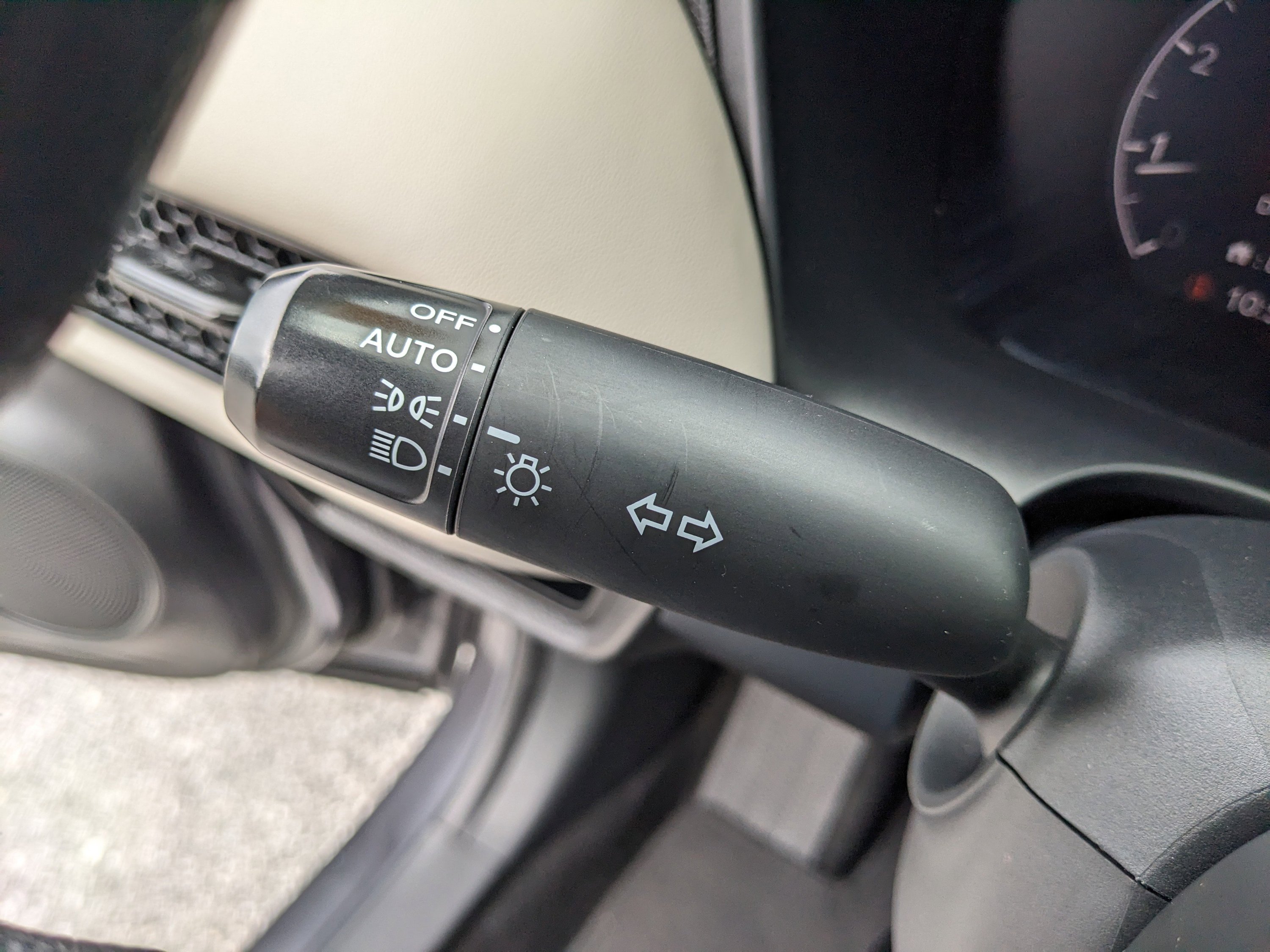 Used 2023 Honda HR-V LX image 31