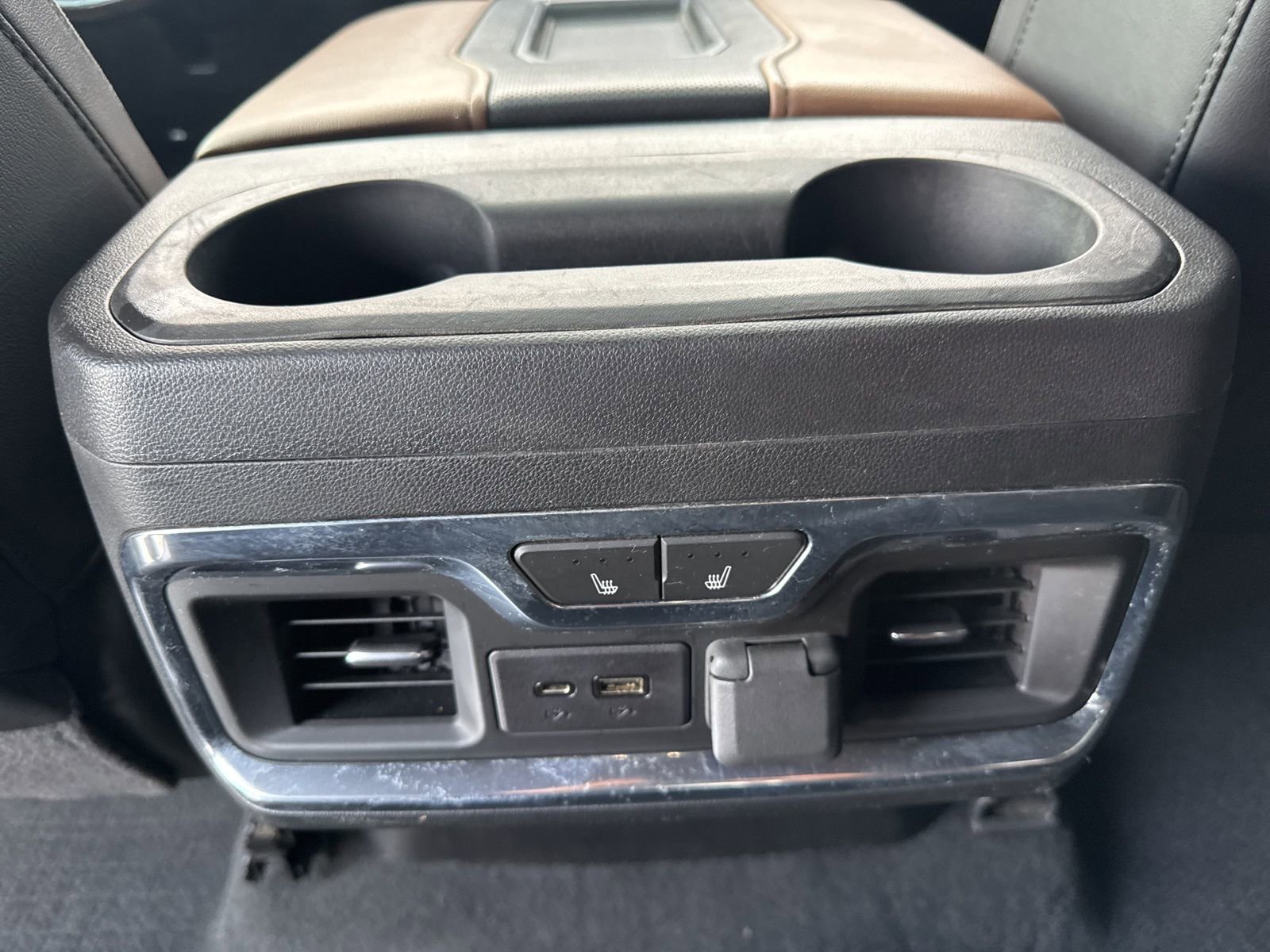 Used 2021 Chevrolet Silverado 1500 High Country w/ Technology Package image 16