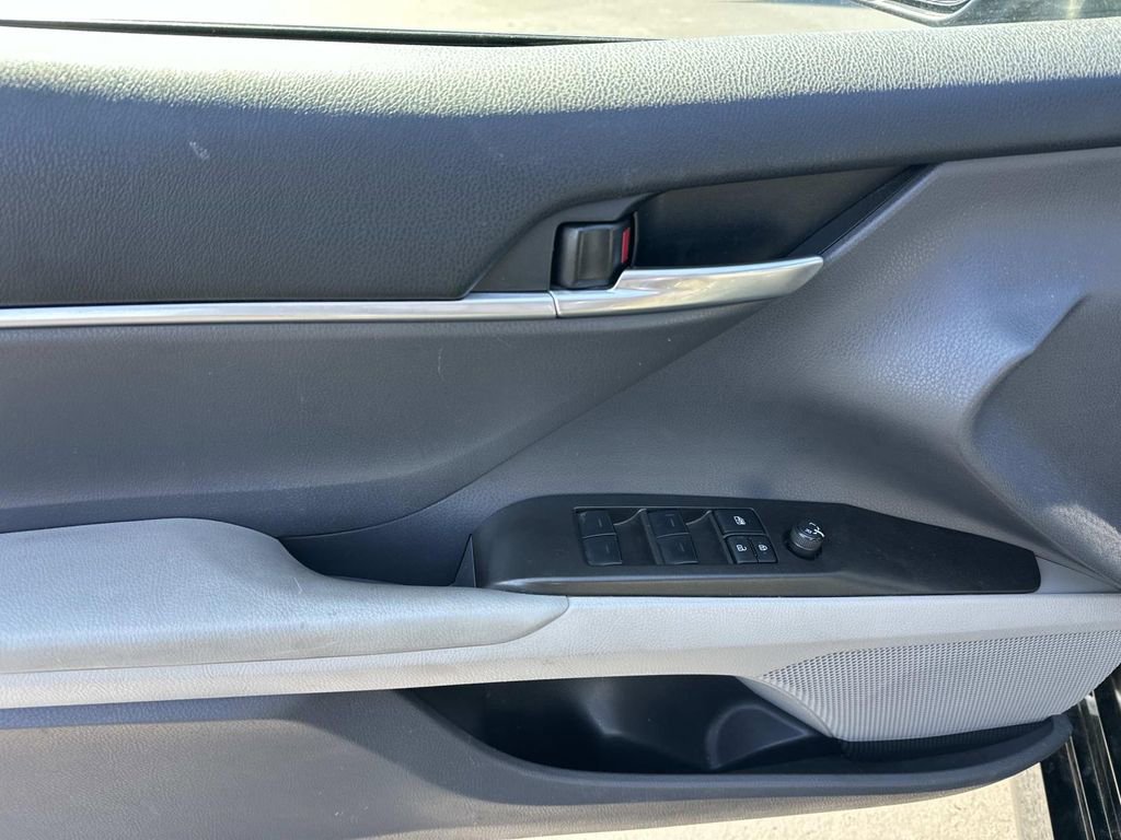 Used 2023 Toyota Camry LE FWD image 15