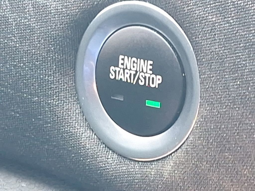 Used 2025 Chevrolet Malibu LT image 25