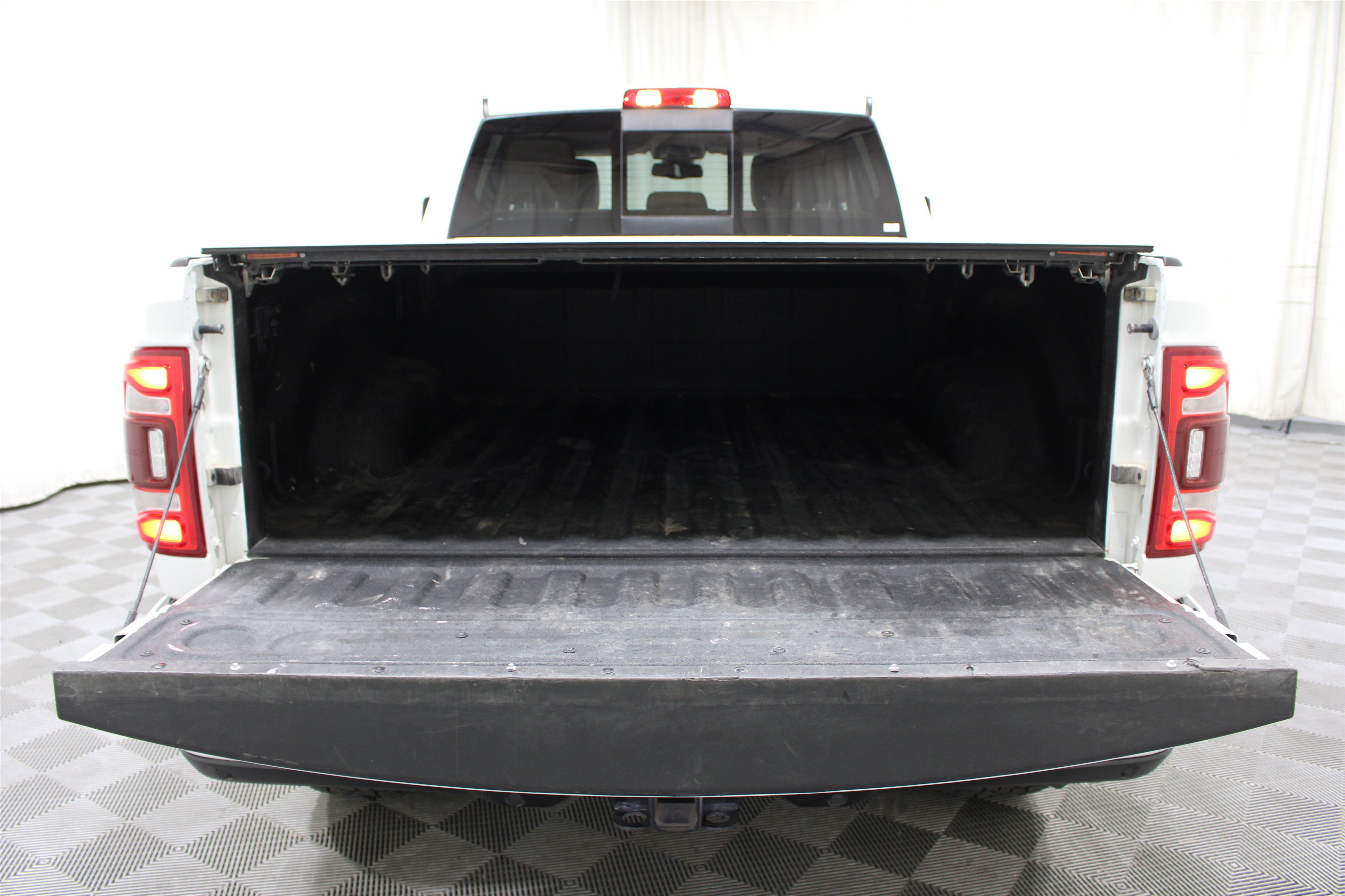 Used 2024 RAM 2500 Limited AWD/4WD image 25