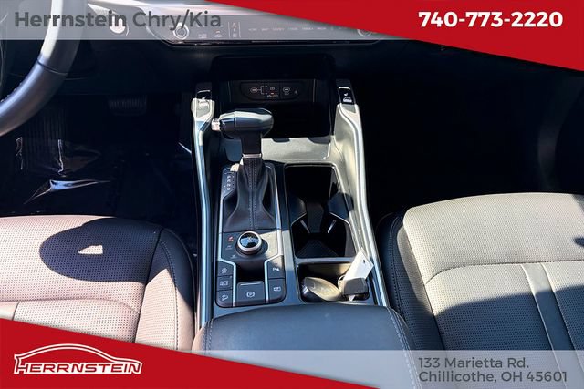 Used 2025 Kia Sorento S AWD/4WD image 13