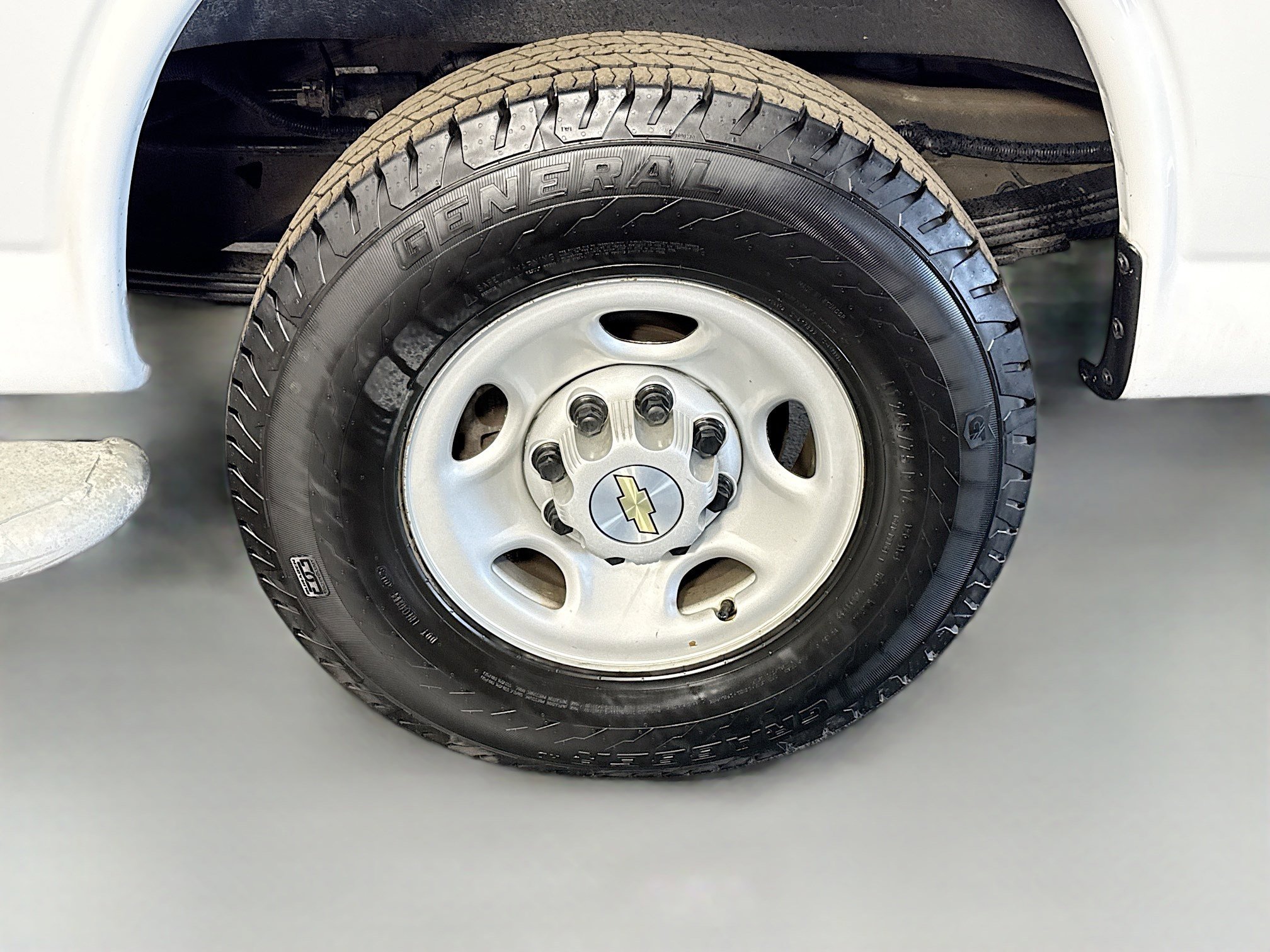 Used 2023 Chevrolet Express 2500 w/ Driver Convenience Package image 32