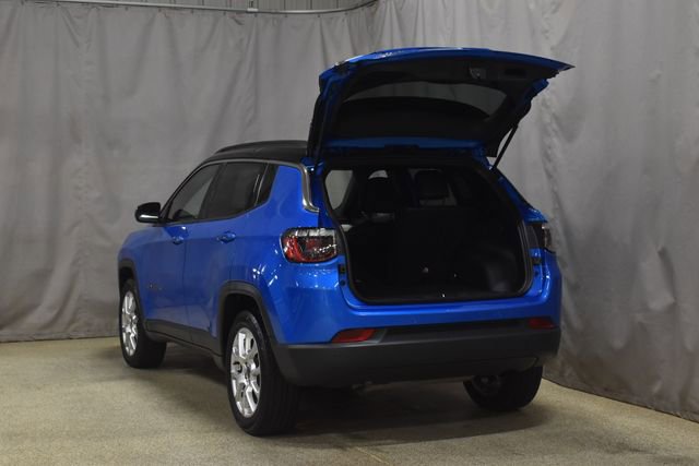 Used 2025 Jeep Compass Limited AWD/4WD image 34