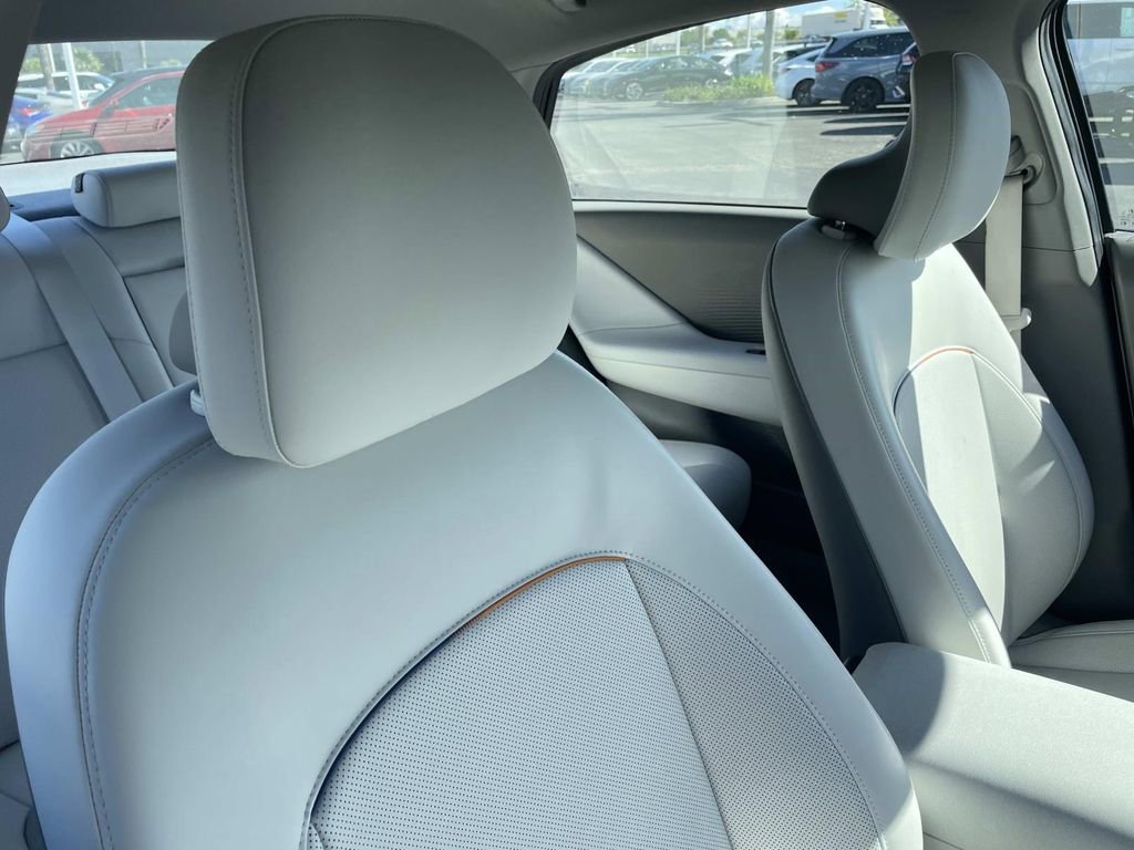 Certified 2025 Hyundai Ioniq 6 SEL image 28