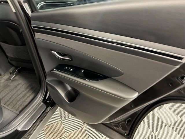 Used 2023 Hyundai Tucson Limited AWD/4WD image 27