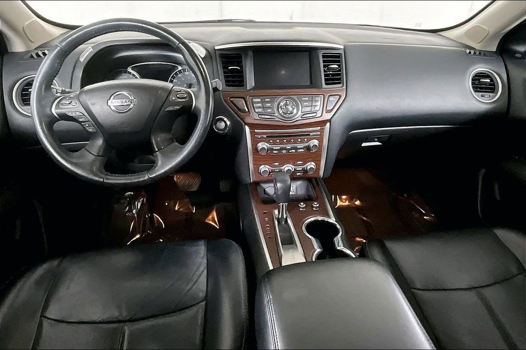 Used 2018 Nissan Pathfinder Platinum image 15