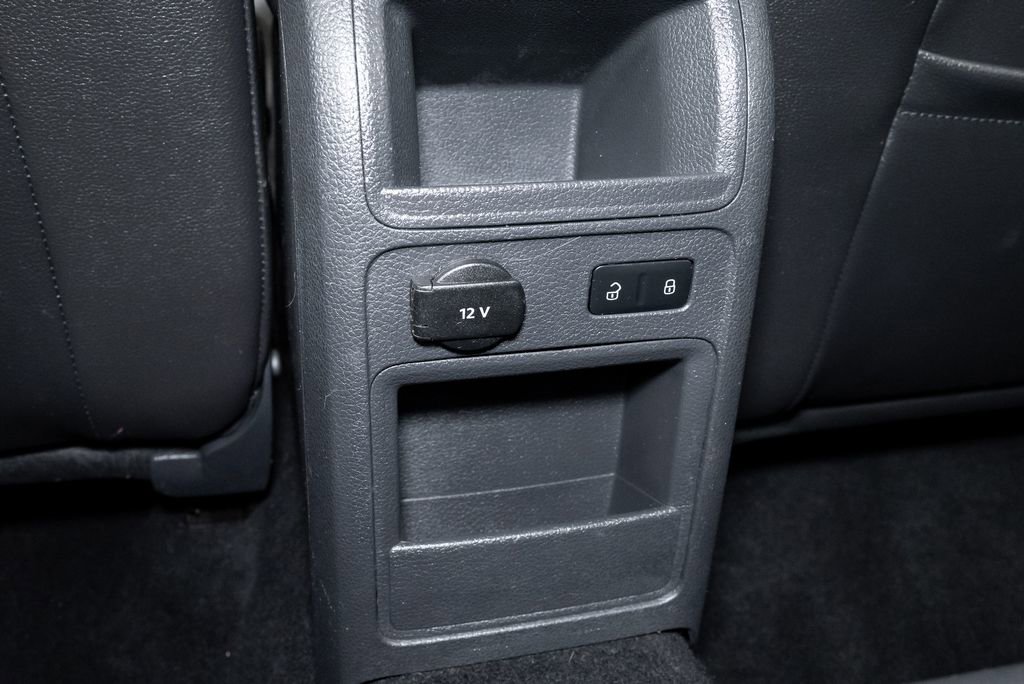 Used 2014 Volkswagen Jetta GLI Autobahn FWD image 25