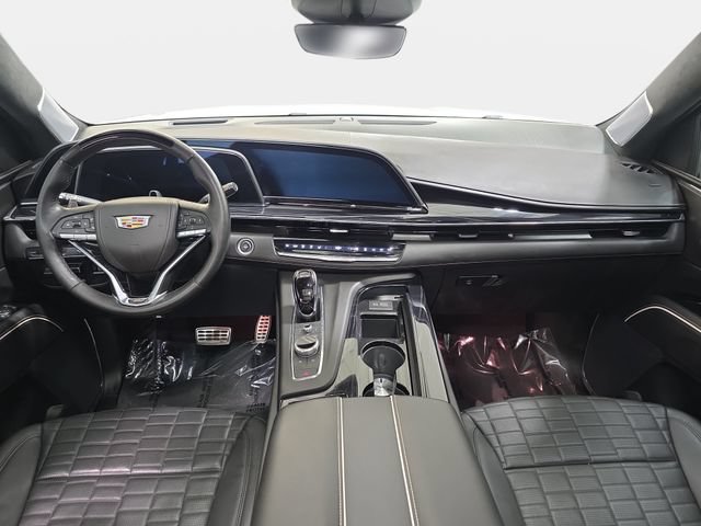 Certified 2024 Cadillac Escalade ESV V w/ LPO, Floor Liner Package AWD/4WD image 9