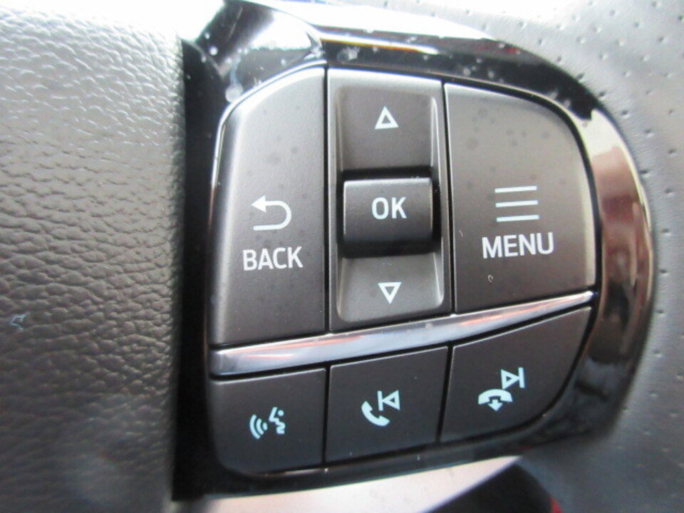 Used 2025 Ford Explorer ST-Line w/ Premium Package image 22