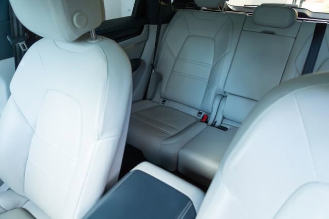 Used 2021 Porsche Cayenne E-Hybrid image 18