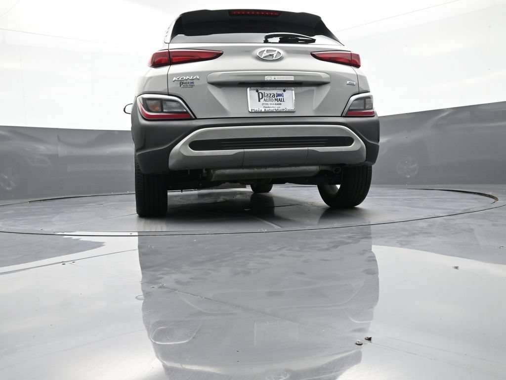Certified 2022 Hyundai Kona SEL w/ Convenience Package AWD/4WD image 32