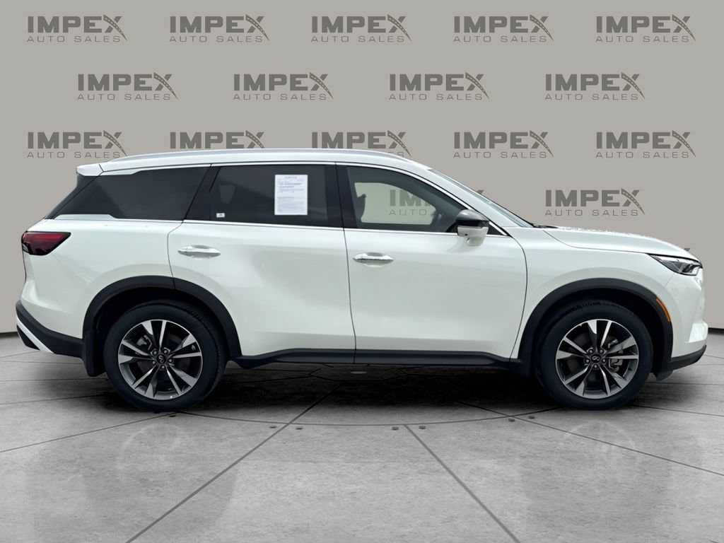 Used 2023 INFINITI QX60 Luxe w/ Vision Package FWD image 6
