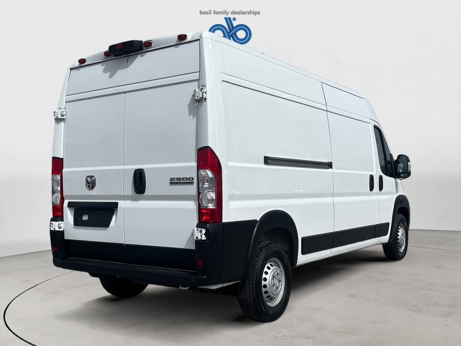 Used 2025 RAM ProMaster 2500 w/ Convenience Group FWD image 7