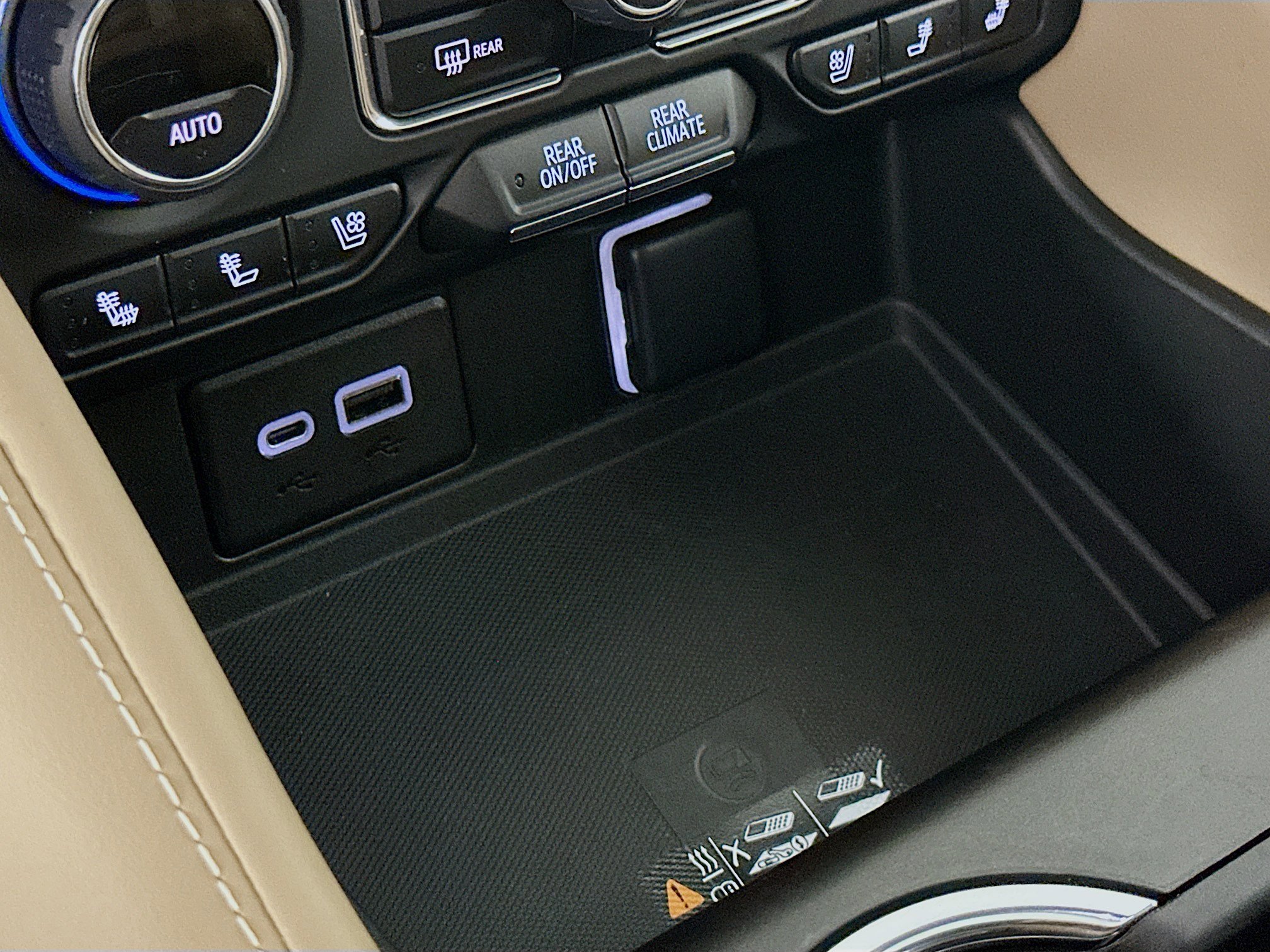 Used 2023 Chevrolet Tahoe Premier image 26