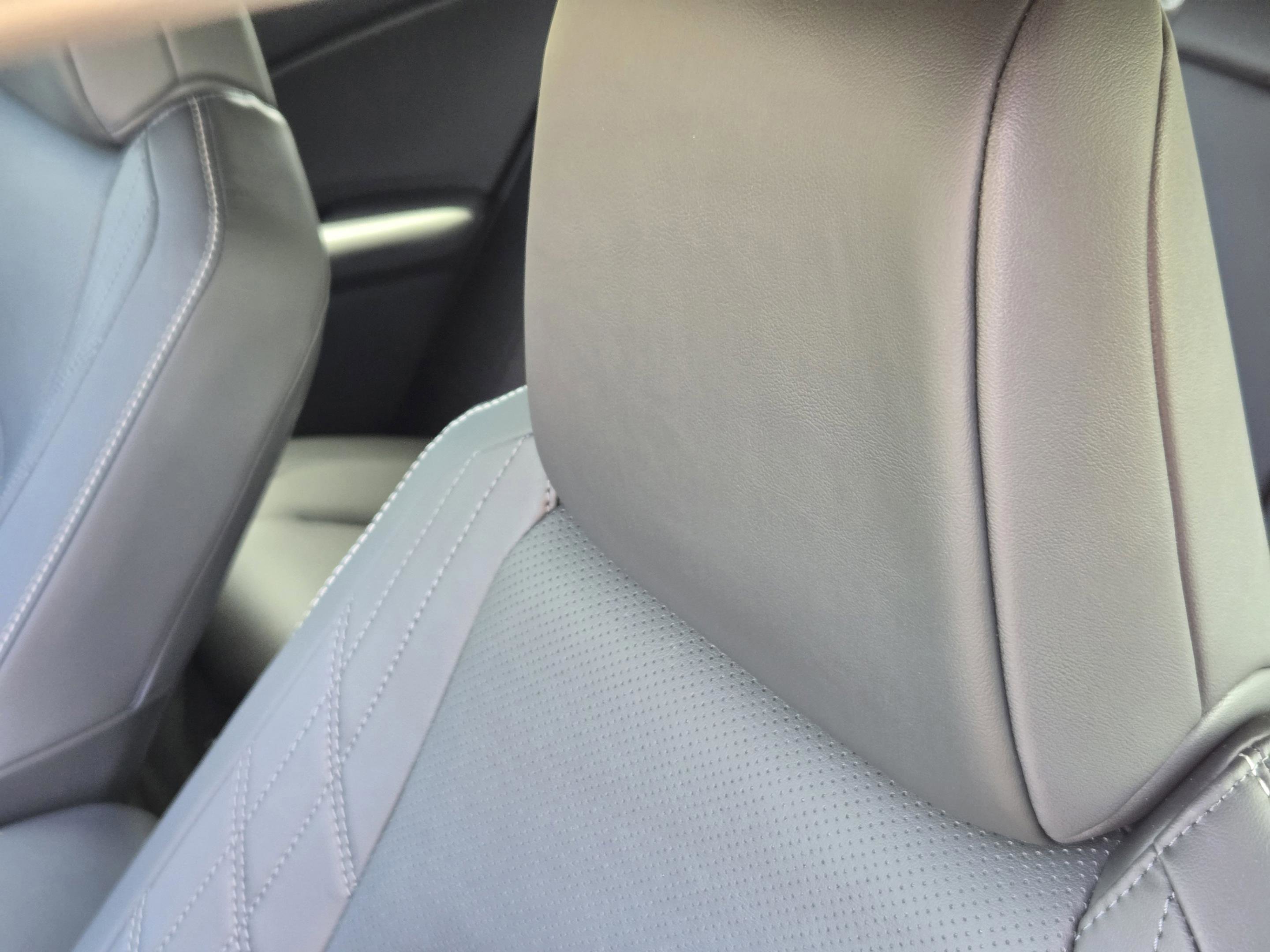 New 2026 Lexus UX 300h FWD image 15