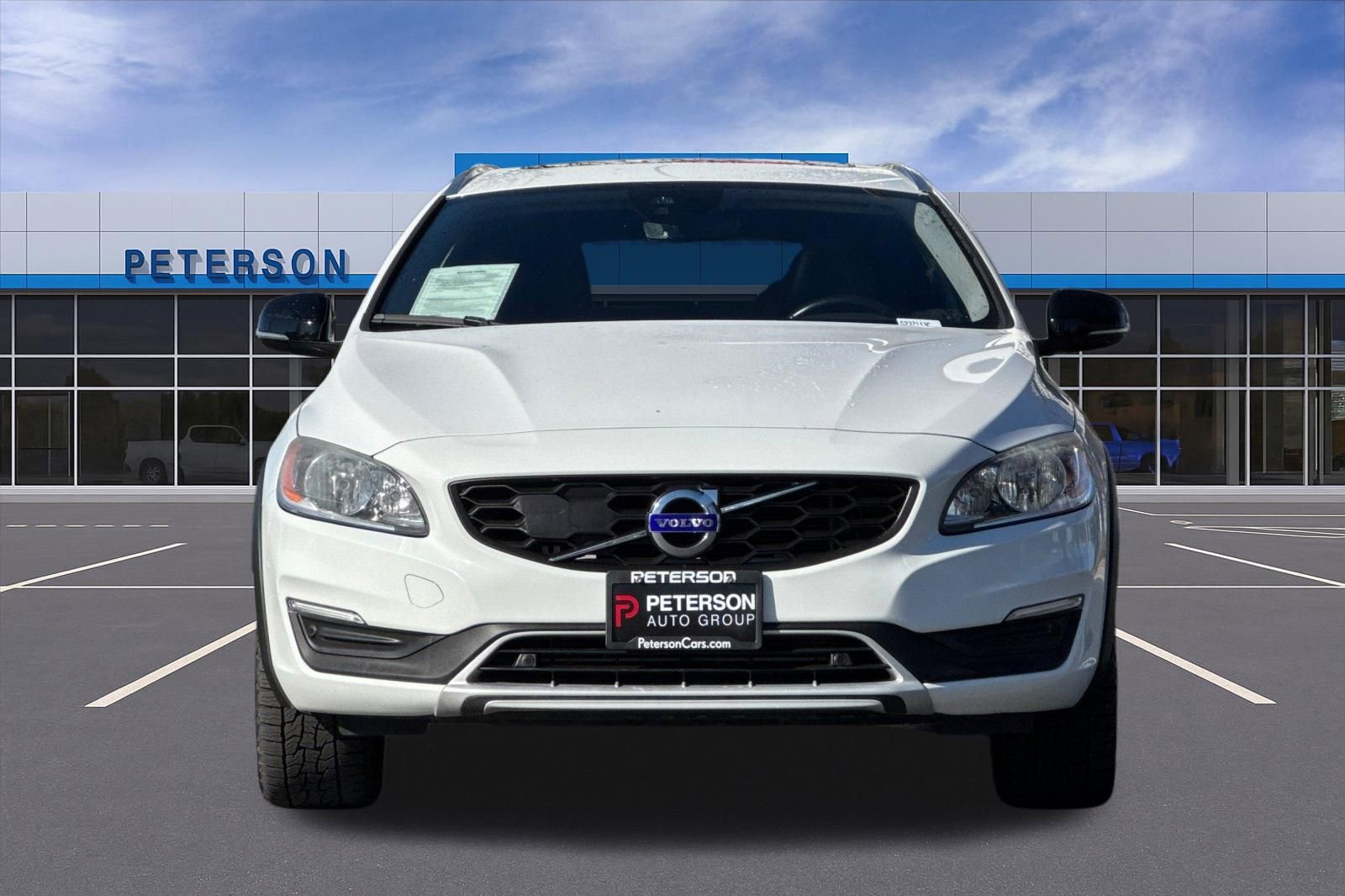 Used 2018 Volvo V60 T5 Cross Country image 9