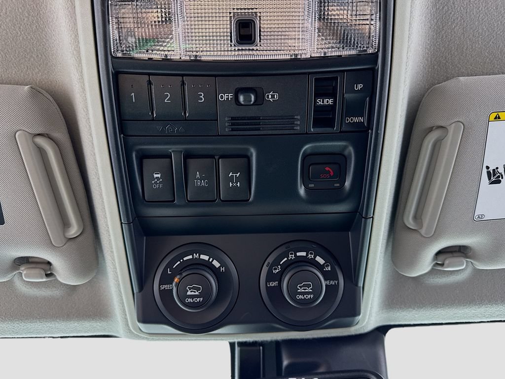 Used 2023 Toyota 4Runner TRD Off-Road Premium w/ Moonroof Package AWD/4WD image 19