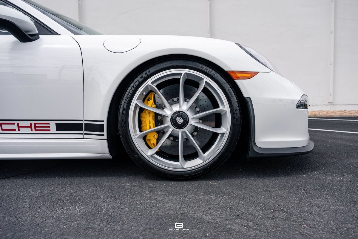 Used 2016 Porsche 911 R RWD image 13