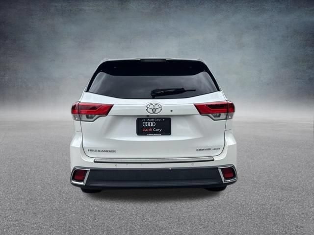 Used 2018 Toyota Highlander Limited Platinum AWD/4WD image 4