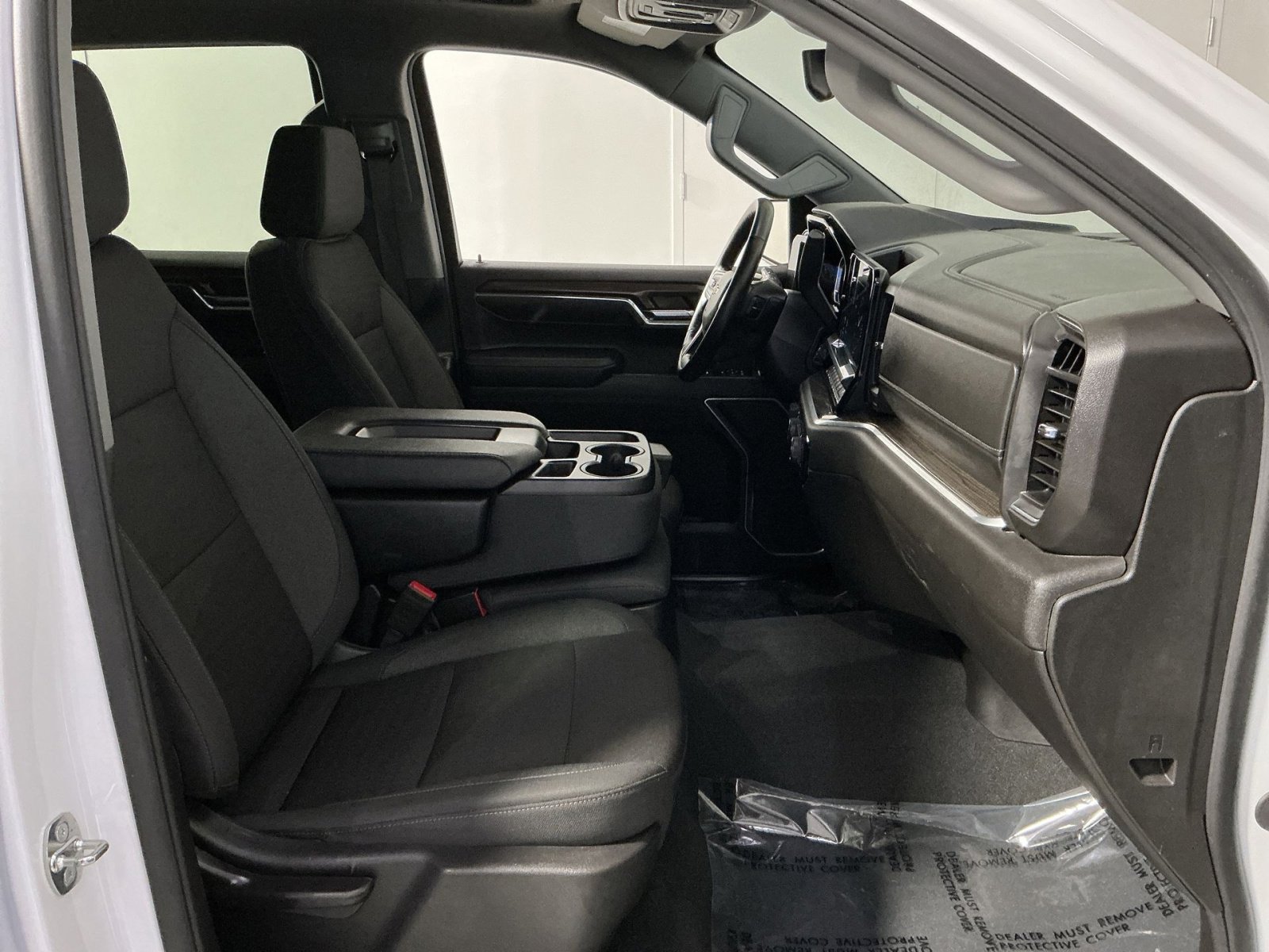 Used 2024 Chevrolet Silverado 1500 LT AWD/4WD image 24