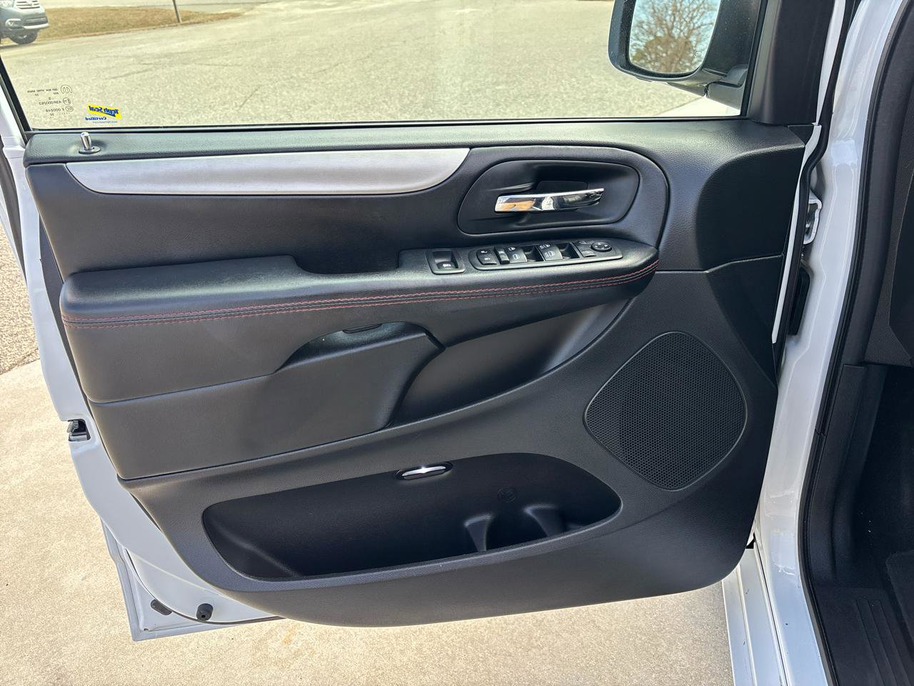 Used 2020 Dodge Grand Caravan GT image 19