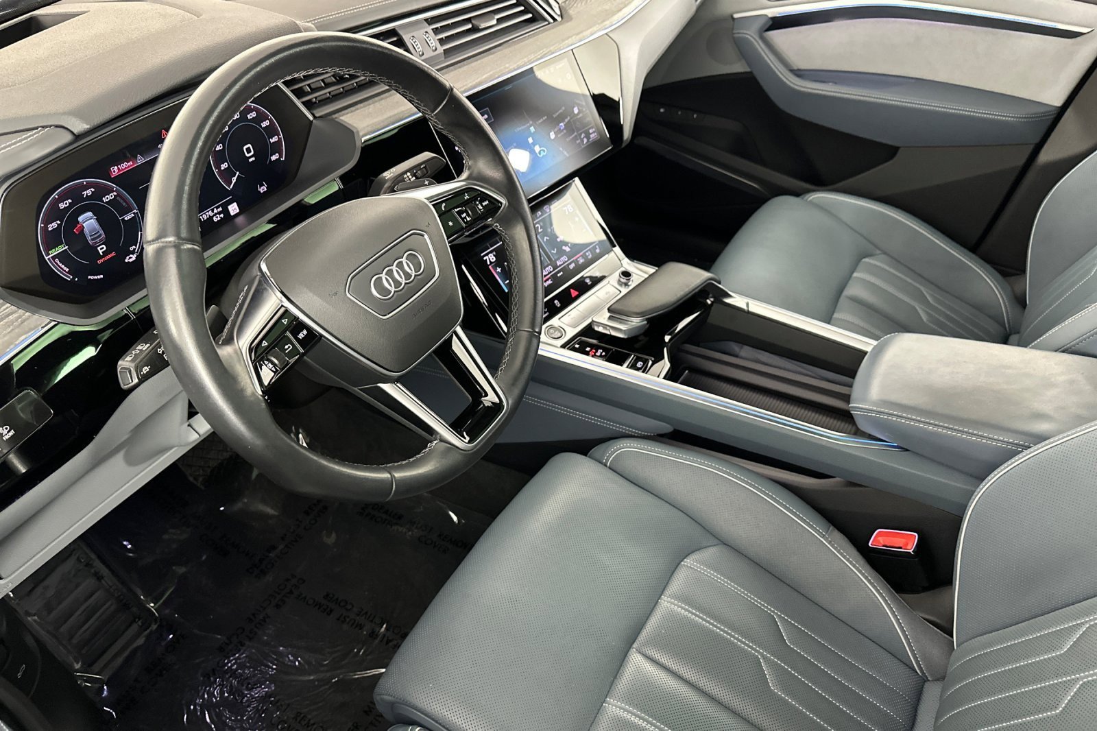 Used 2023 Audi e-tron Prestige w/ Prestige Package image 9